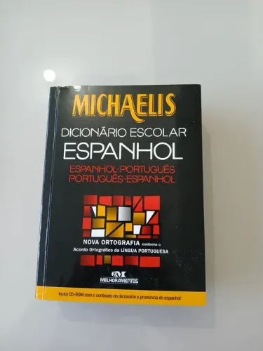 Dicionário Escolar Espanhol Michaelis - Semi-novo