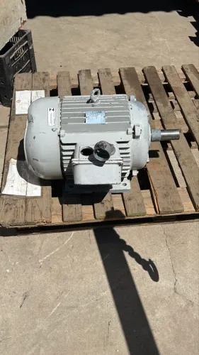 Motor Elétrico Trifásico Erbele 15 CV 6 Polos