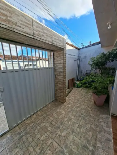 C| BELÍSSIMA CASA NO CANTO DA FABRIL