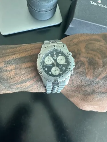 NIVADA CHRONOGRAPH 100M - ESTILO TOOL WATCH