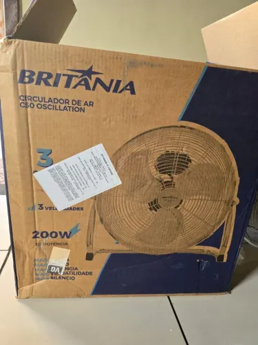 CIRCULADOR DE AR BRITANIA C50 OSCILATION 200W COR PRETA 3 PAS 43CM 127V
