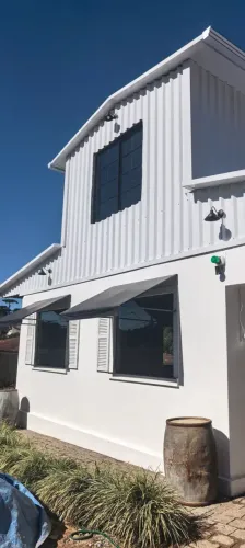 Casa para venda tem 200 metros quadrados com 3 quartos em Santa Felicidade - Curitiba - Pa