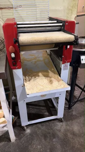 Modeladora de pão