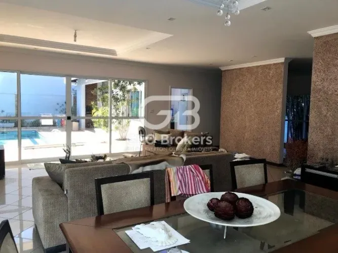 Sobrado com 4 dormitórios a venda no Condomínio Villa de Santana, - Jacareí Ref. 17317