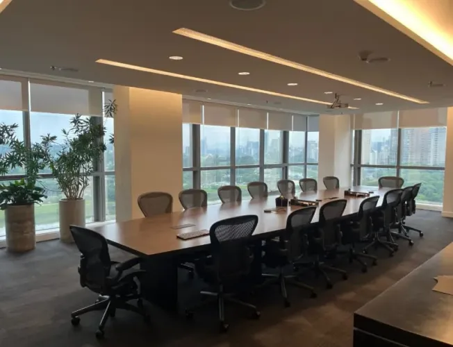 Sala comercial na Avenida Presidente Juscelino Kubitschek, N. 2041 - 9° andar 582 m²