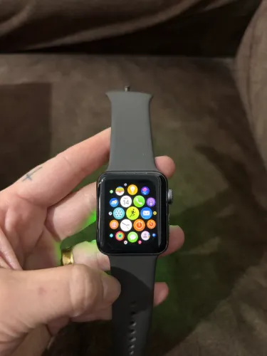 IWatch series 3 - 38mm com 3 pulseiras