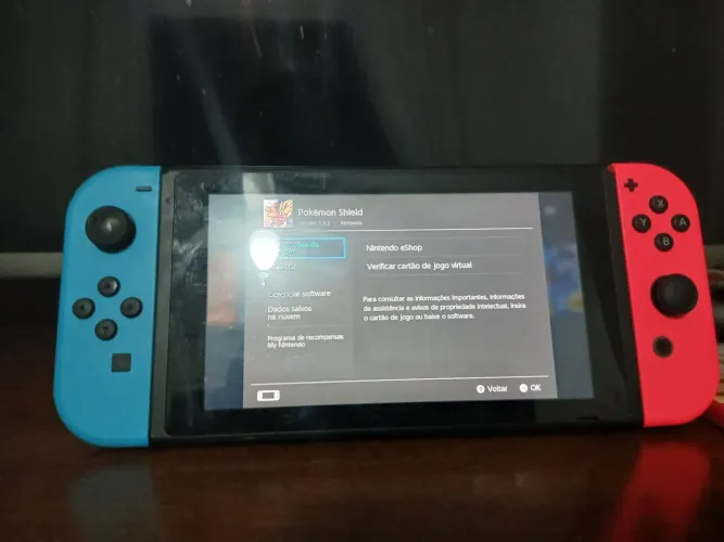 Nintendo switch v2 com pokémon shield 