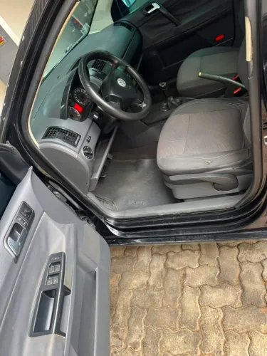 Volkswagen Polo Sed. Comfort. 1.6 MI Tot. Flex 8V 2011