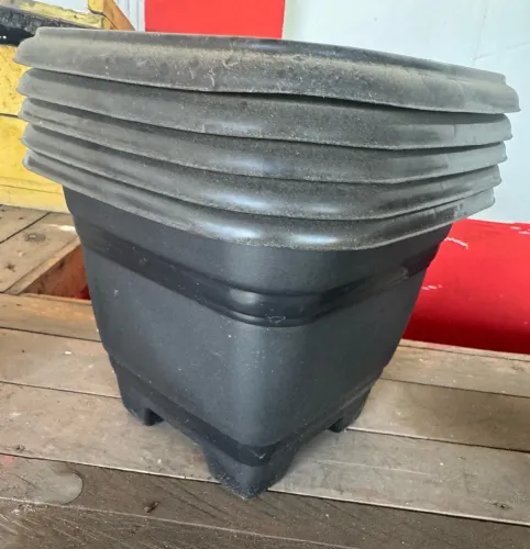 Vendo vaso de plástico