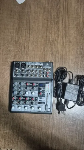 Mea de som Behringer 