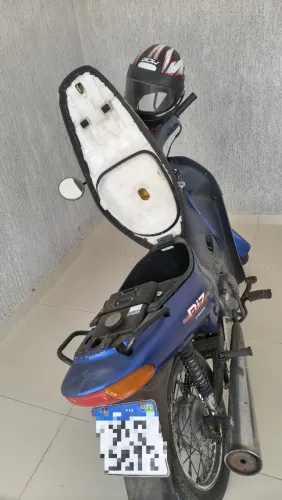 Biz com partida elétrica e pedal,  revisada e em dia, pronta pra transferir.