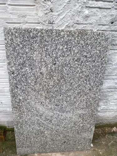 Vendo 2 pedras de mármore