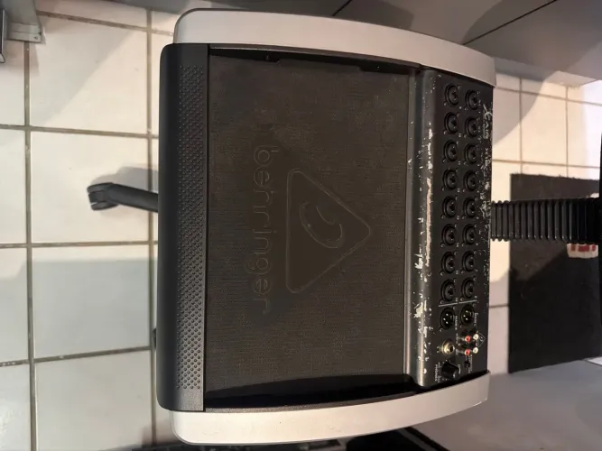 X18 Behringer