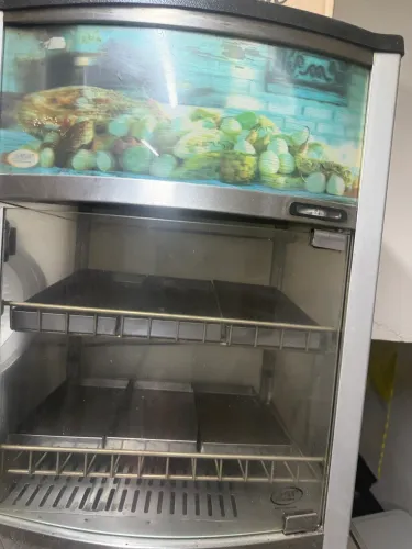Vendo 2 Estufas Aquecidas Expositoras para Salgados - Semi Novas - R$ 2.500
