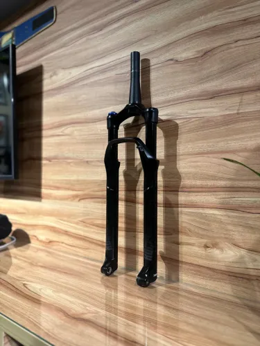 Suspensão Rock Shox Reba