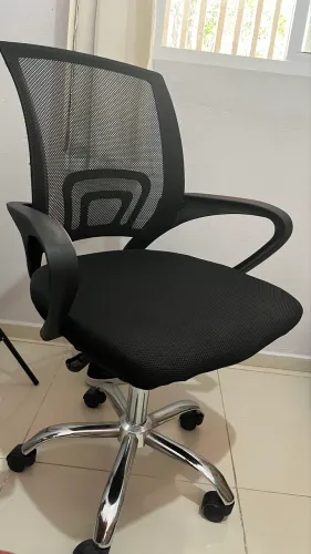Cadeira escritório ergométrica -semi nova