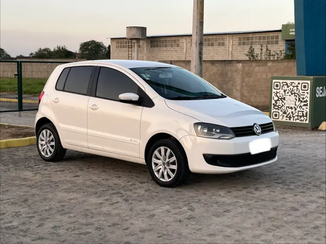 Volkswagen Fox 1.6 MI Total Flex 8V 5P 2014