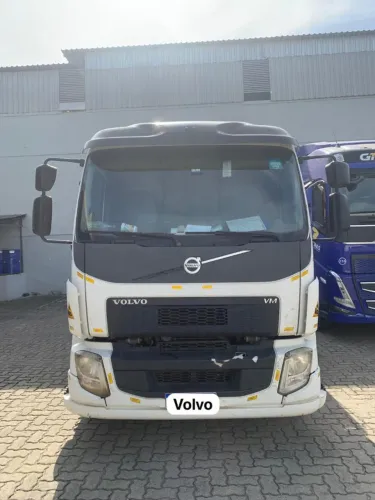 Volvo VM 270 6X2R 2016