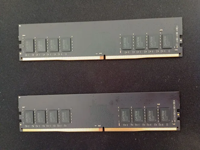 Memória DDR4 16GB 2x8GB