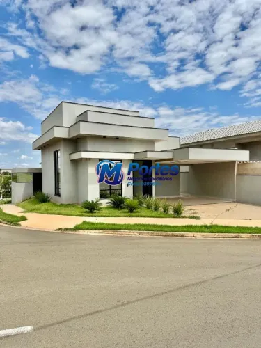 Casa à venda, 3 quartos, 1 suíte máster, pergolado, cooktop, depurador, 4 vagas, condomini