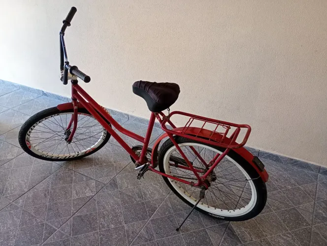 Vende-se Bicicleta Tropical com aros reforçados e pneus novos