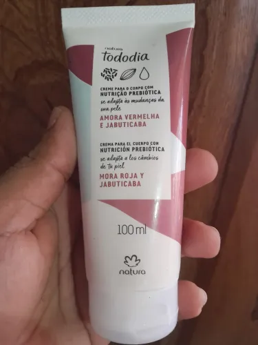Creme para o corpo com nutrição prebiotica natura