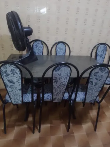 Mesa de Ardósia com 6 cadeiras