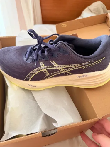Tênis ASICS Cumulus 27 Tamanho 41 novo