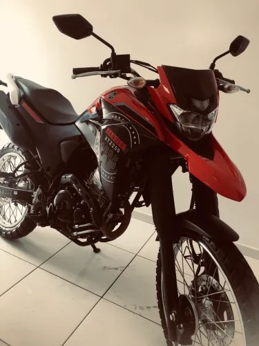 Lander 250 Ano 2024