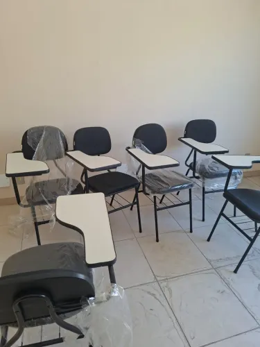 Cadeiras escolares 