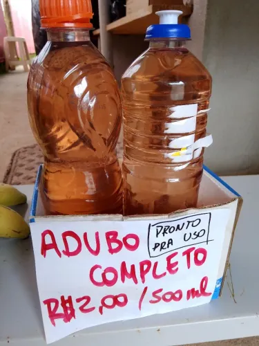 Adubo líquido completo