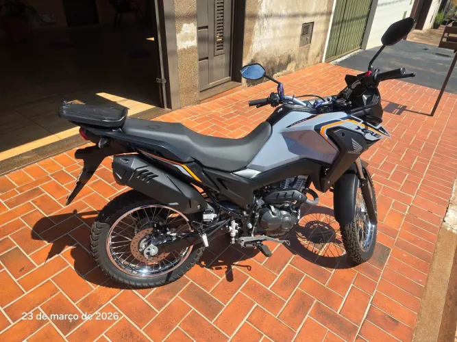 Moto em perfeitas condições, sem detalhes!!! 