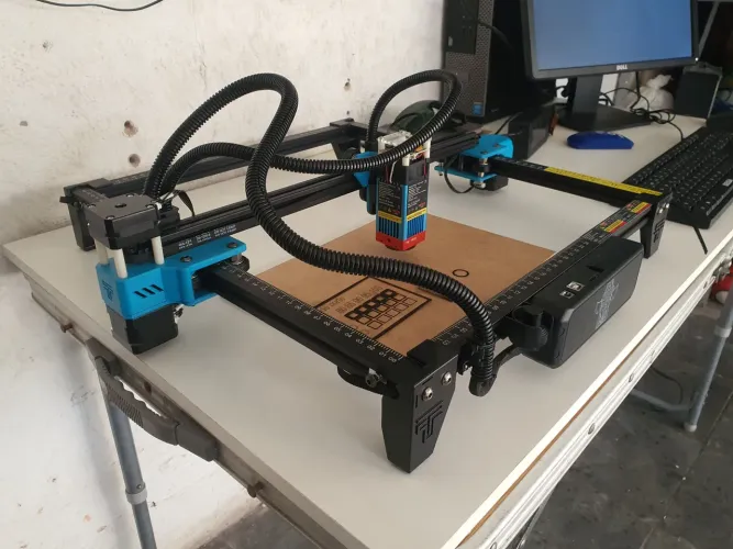 Maquina de gravação a laser + PC completo