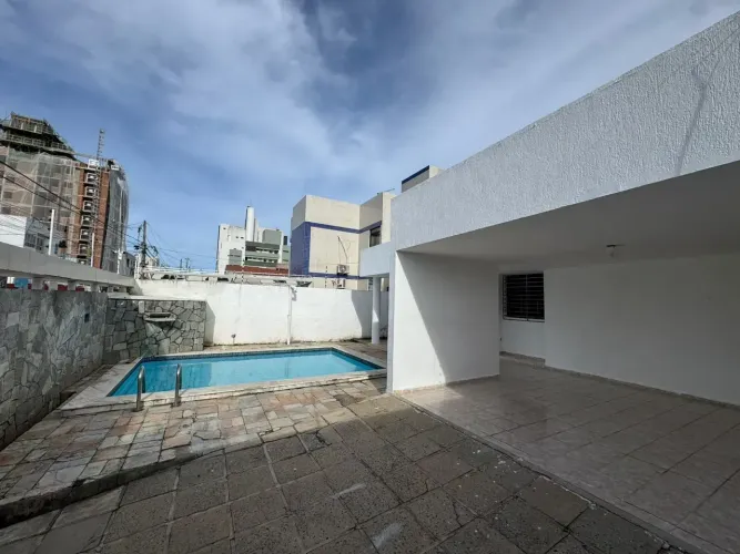 EXCELENTE CASA À VENDA NO BESSA LOCALIZAÇÃO PRIVILEGIADA!