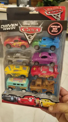 Kit 8 carrinhos fricção Disney Pixar Cars 3