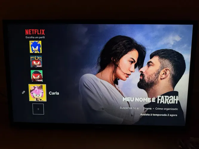 Smart TV Samsung 32? T4300 + suporte de parede
