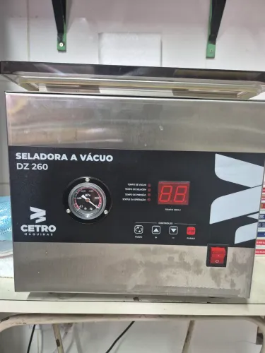Seladora à vácuo DZ260