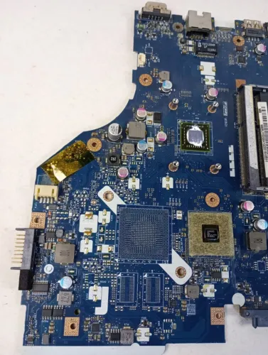 Placa-Mãe Notebook Acer Aspire 5250 / 5253 (Modelo LA-7092P - p/ Peças / Sucata)