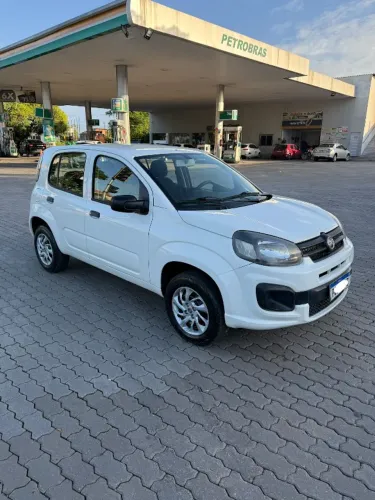 Fiat Uno Attractive 1.0 EVO Fire Flex 8V 5P 2021
