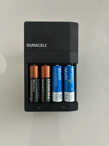 Carregador de pilhas Duracell
