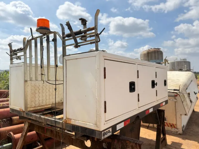 Carroceria operação 1,85m x 2,30m