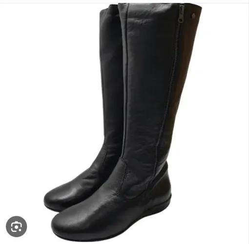 Bota de couro cano longo 39