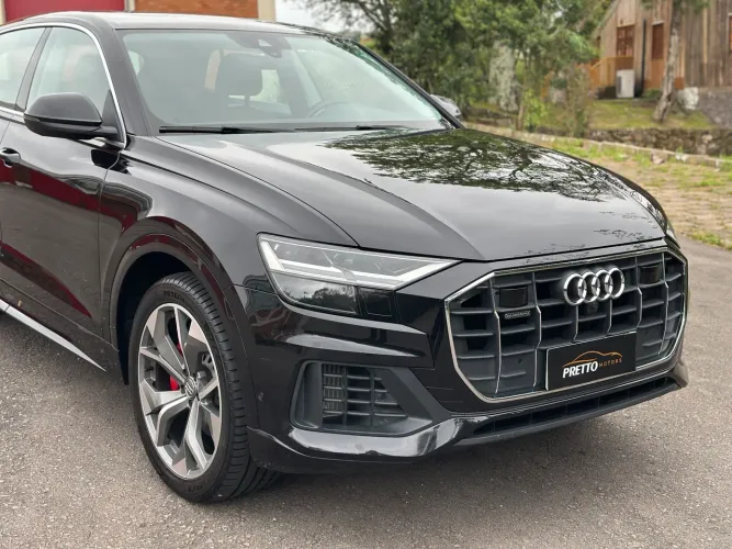 Audi Q8 Perform. 3.0 TFSI Coupe Quat. S-tron. 2020