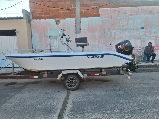 Lancha ICE BERG