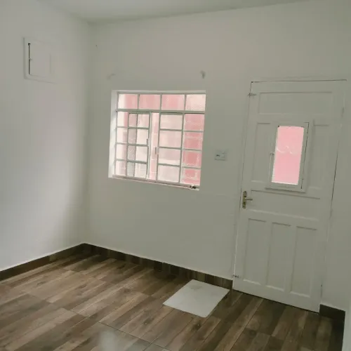Casa para casal ou moça na Freguesia
