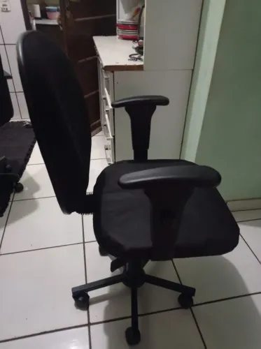 Cadeiras de escritório com amortecedor