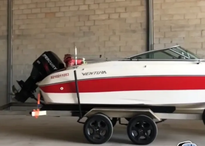Lancha 19 pés - Motor Mercury 150HP (2007)