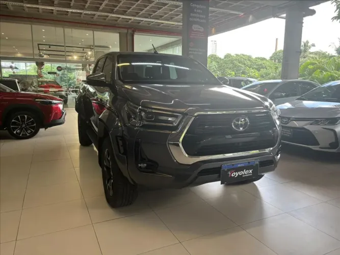 Toyota Hilux CD SRX Plus 4X4 2.8 TDI Die. Aut. 2025