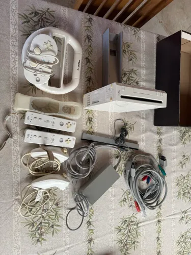 Nintendo Wii c/ + de 50 jogos