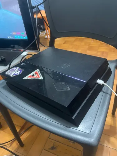 VENDO PS4 SLIM